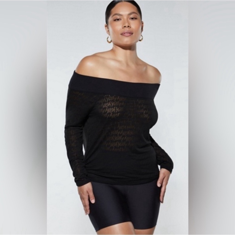 Yitty off the shoulder light sheer Yitty logo top casual size: M